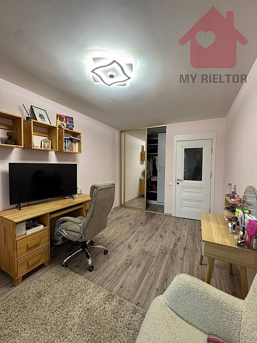 Сучасний будинок з сонячними панелями та гаражем у новому районі. Uzhhorod - photo 13