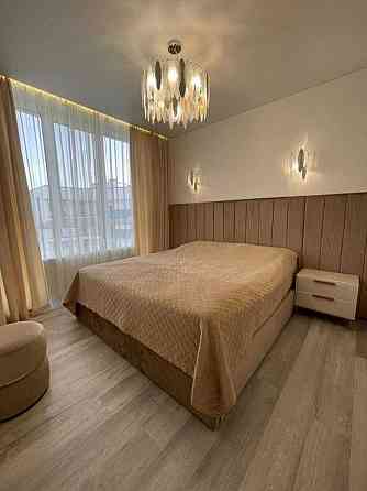 Продаж Квартира 3-кімнатна, 10/10 поверх на Алімпія Галика, 75 Kiev