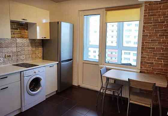 Оренда Квартира 1-кімнатна, 14/25 поверх на вул. Софії Русової, 7 Киев