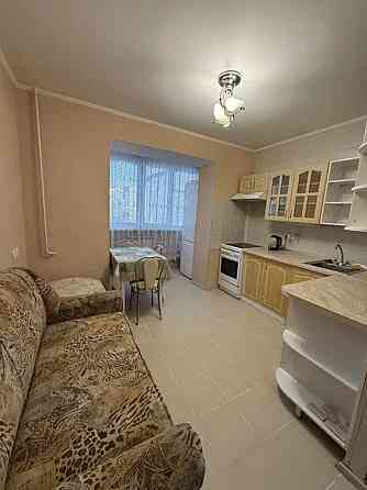 Оренда Квартира 2-кімнатна, 7/16 поверх на Бажана Миколи, 9 Київ