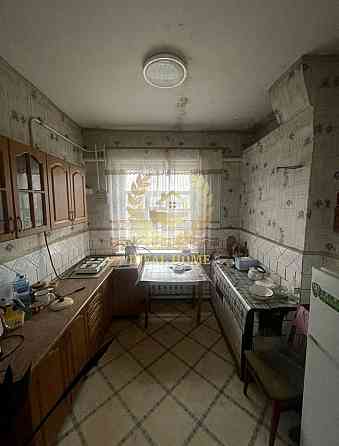Продаж Будинок 5-кімнатний 