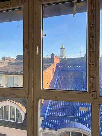 Продаж Квартира 5-кімнатна, 6/6 поверх на Галицька вул., 12а Івано-Франківськ