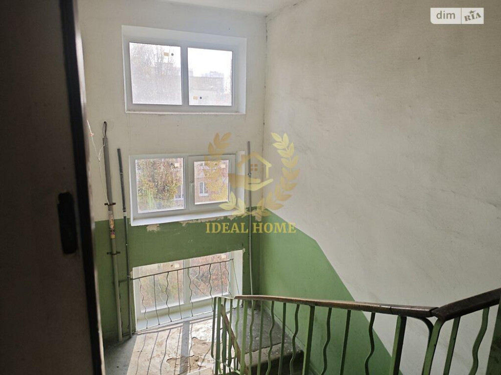 Простора трикімнатна квартира у спокійному районі Kiev - photo 12