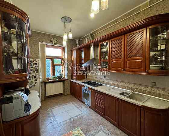 Продаж Квартира 4-кімнатна, 2/5 поверх на вул. Ромена Роллана Харьков