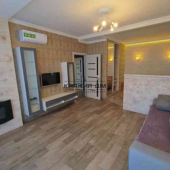 Оренда Квартира 1-кімнатна, 21/25 поверх на Академика Заболотного ул. Киев