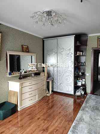 Продаж Квартира 3-кімнатна, 4/22 поверх на вул. Урлівська Киев