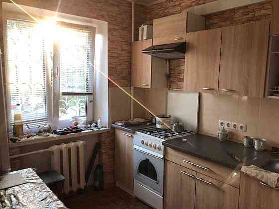 Продаж Квартира 2-кімнатна, 2/5 поверх на Соборности, 18 Київ