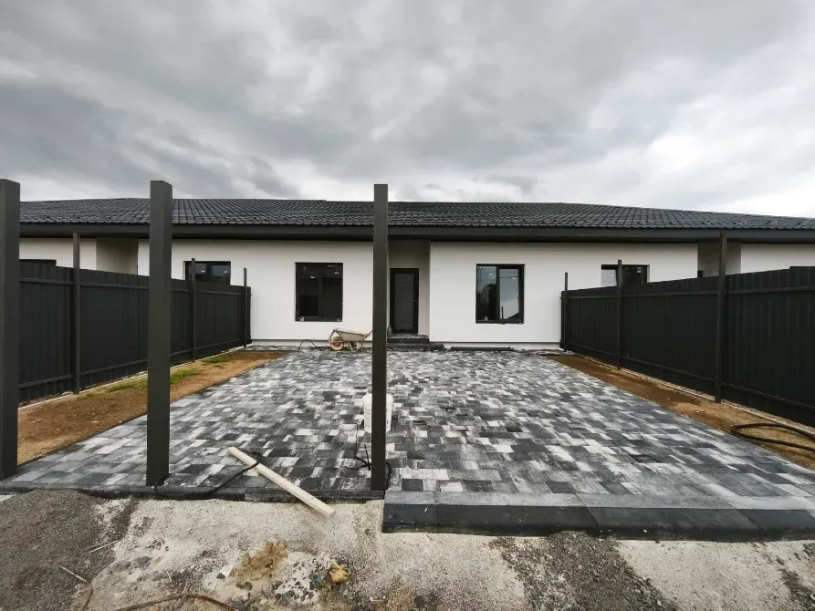 For sale 1-storey Cottage with land 2.5 ares 105 sq.m 4 rooms at Петра Угляренка Uzhhorod - photo 1