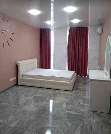 Оренда Квартира 1-кімнатна, 7/25 поверх на Богдановская ул., 7а Kiev