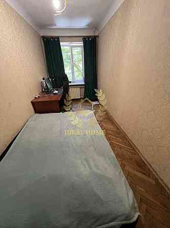 Продаж Квартира 3-кімнатна Kiev