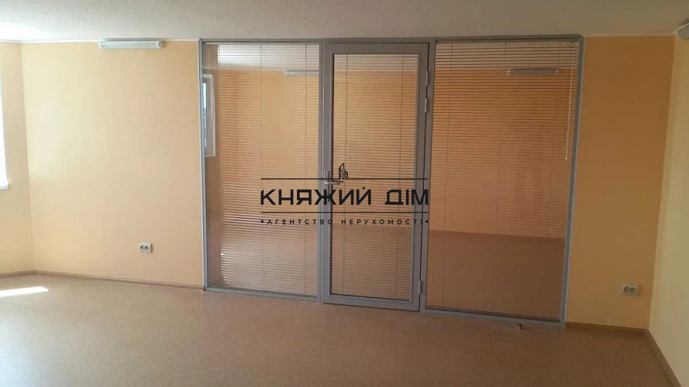 Продаж приміщення 80 м2 на Осокорках. Генератор є у будинку. № 21146510 Київ - фото 1