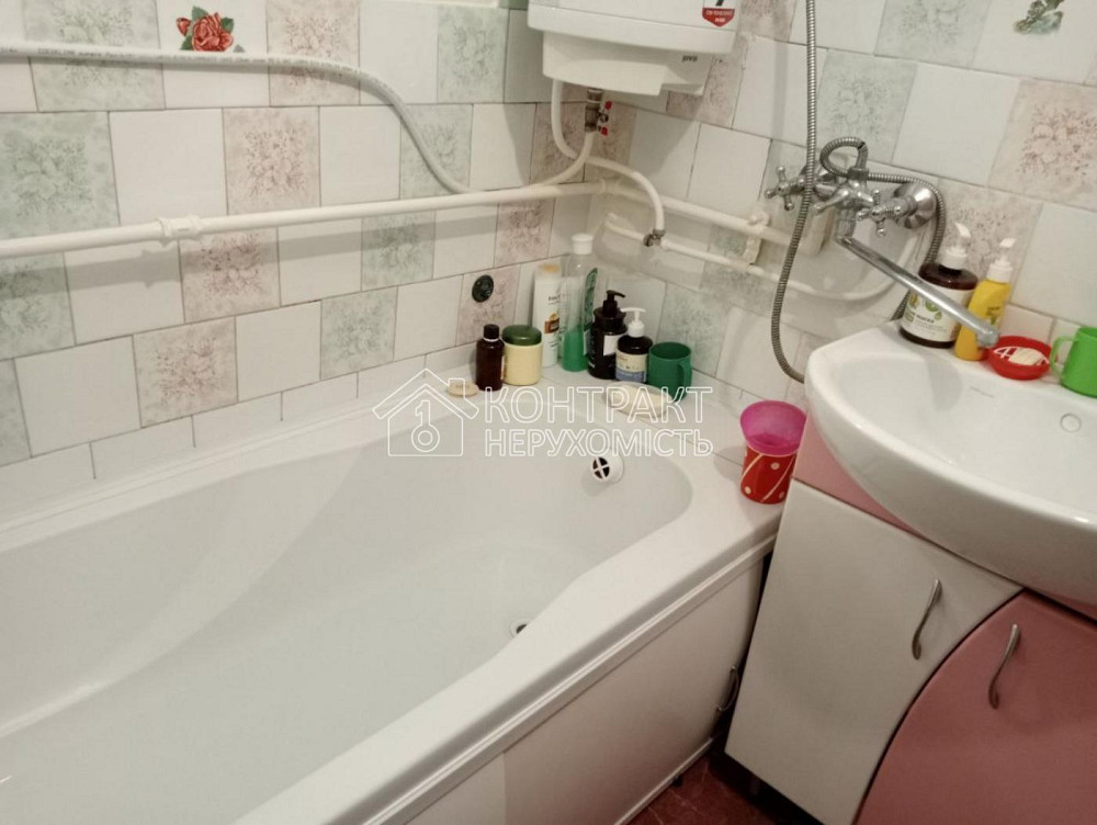 Продаж Квартира 3-кімнатна, 1/2 поверх на вул. Будівельників  - фото 15