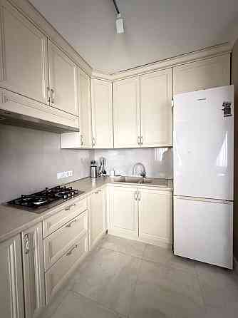 Оренда Квартира 2-кімнатна, 3/4 поверх на вул. Розточчя Львів