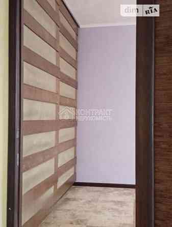 Продаж Квартира 3-кімнатна, 3/5 поверх на вул. Світла Kharkiv