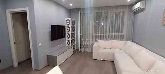 Оренда Квартира 1-кімнатна, 16/22 поверх на Зарічна, 3а Київ