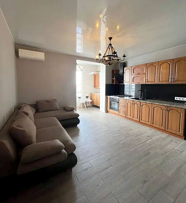 Продаж Квартира 3-кімнатна, 11/12 поверх на Владимирская ул., 1 Дніпро - фото 1