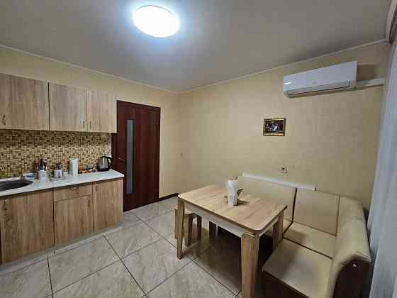 Продаж Квартира 3-кімнатна, 17/24 поверх на Данченка вул., д. 1 Kiev