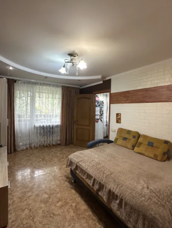 Продам 3-х комнатную квартиру с ремонтом и мебелью на п.Котовского Одеса