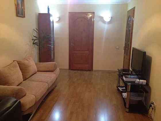 Оренда Квартира 2-кімнатна, 4/5 поверх на ул. Салютная Київ