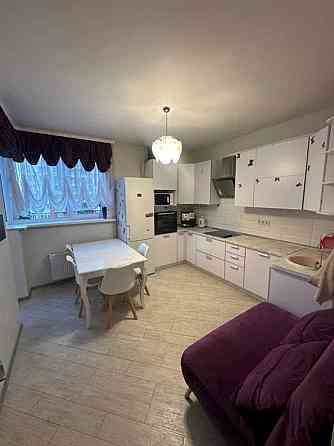 Оренда Квартира 2-кімнатна, 4/24 поверх на Драгоманова, 2 Kiev