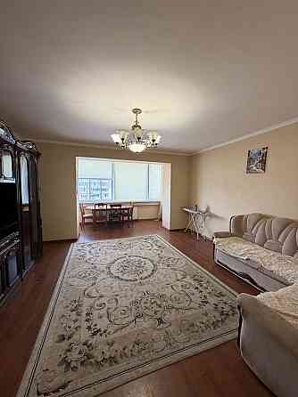 Продаж Квартира 3-кімнатна, 16/21 поверх на Лесі Українки вул., д. 21Б Kiev