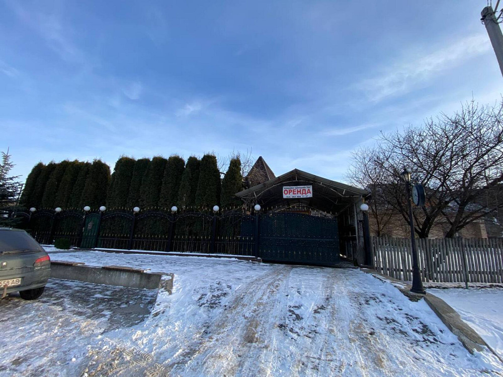 Оренда приміщення вільного призначення на вул. Захисників України Кременець - фото 1