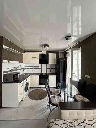 Оренда Квартира 1-кімнатна, 1/9 поверх на бульвар Верховної Ради, 19 Київ