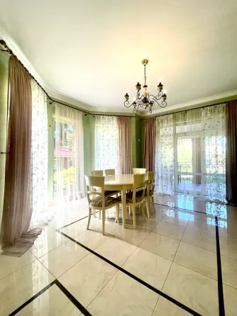 Продаж 2-поверховий Будинок з ділянкою 10 сот 170 кв.м 5 кімн. на Тарасове Луцьк