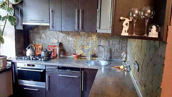 Продаж Квартира 3-кімнатна на Вышгородская ул. Kiev