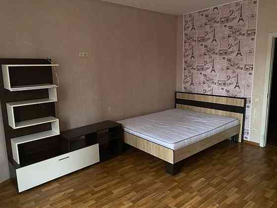 Оренда Квартира 3-кімнатна, 3/32 поверх на Ахматової, 13 Киев