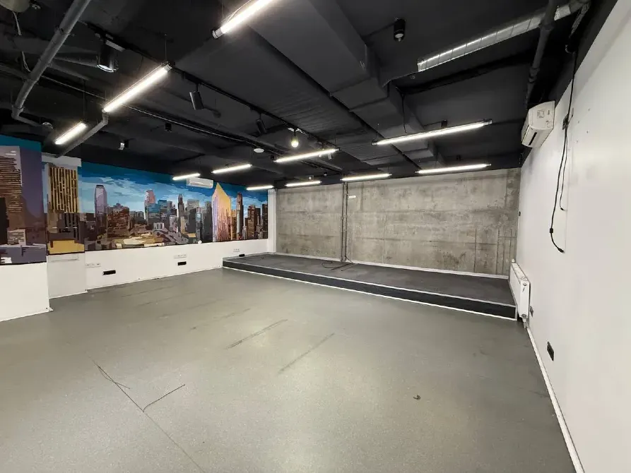 Здається Торгово-офісний центр площа 1235 кв.м 1-й поверх Дніпро  Дніпро - фото 4