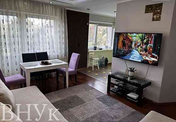 Продаж Квартира 3-кімнатна, 2/5 поверх на Національної Гвардії Ужгород