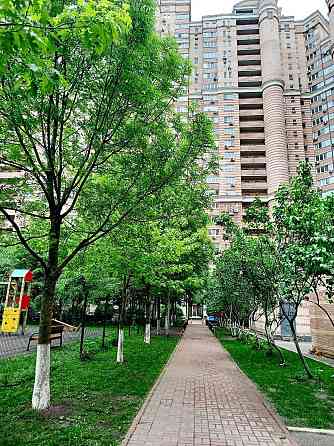 Продаж Квартира 2-кімнатна, 15/25 поверх на Голосіївська вул., д. 13Б Kiev