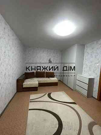 Оренда 3 кімнатної квартири м. Харківська Київ