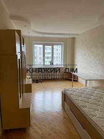 Продаж 1-кімнатної роздільної квартири по Ахматовій на Позняках. № 21145651 Киев