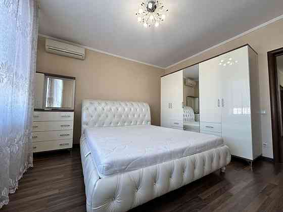 Продаж Квартира 3-кімнатна, 18/23 поверх на Днепровская наб. вул., д. 19В Київ