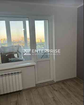 Продаж 2к Квартира 48.5 кв.м Пантелеймона Куліша вул. Kiev