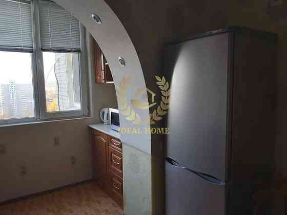 Продаж Квартира 2-кімнатна на Северная ул., 8Е Киев