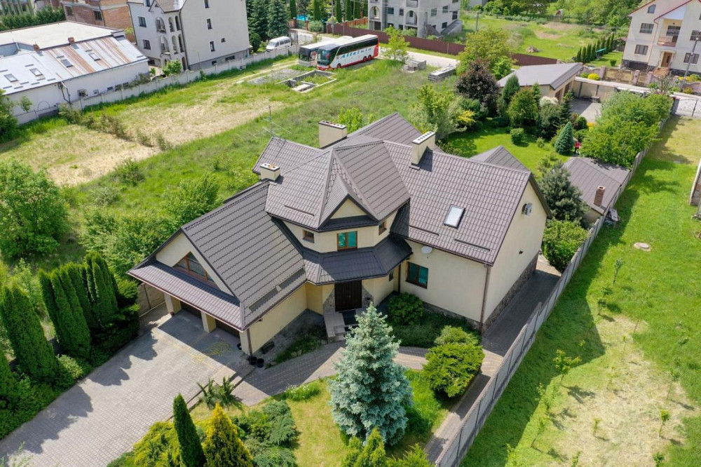 Продаж приміщення вільного призначення на вул. Шухевича приміщень - 5, поверх - 1/2 Zymna Voda - photo 1