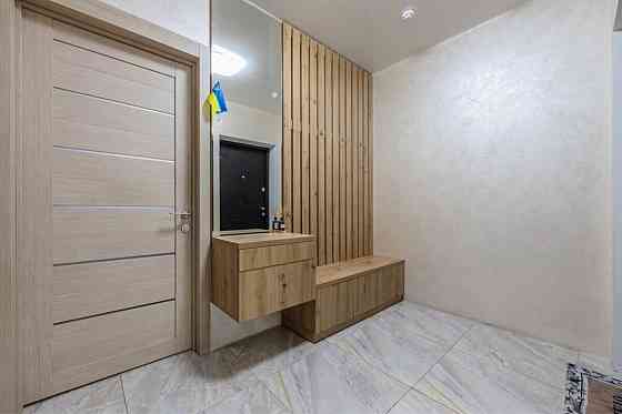 Продаж Квартира 1-кімнатна, 10/25 поверх на Євгена Сверстюка, 4 Киев