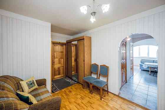 Продаж Квартира 3-кімнатна, 14/16 поверх на Рональда Рейгана вул., д. 26 Kiev