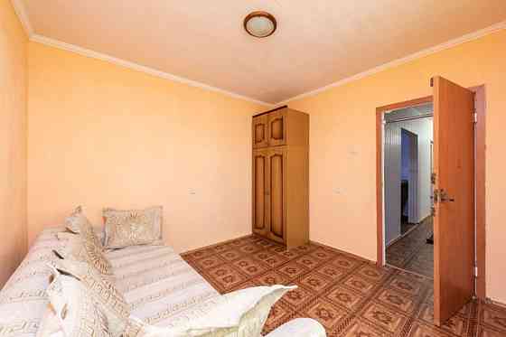 Оренда Квартира 3-кімнатна на ул. Ларисы Руденко, 3 Київ