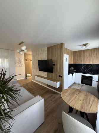 Продаж Квартира 3-кімнатна, 5/5 поверх на Голосіївський вул., д. 126 к3 Kiev