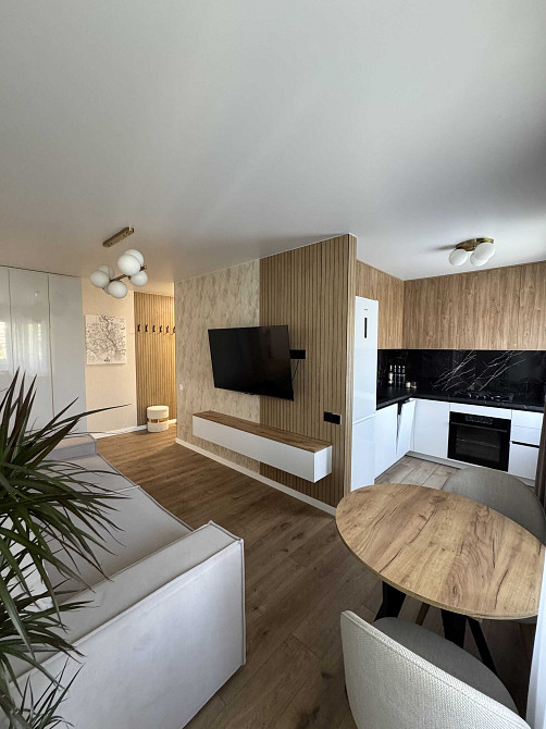 Продаж Квартира 3-кімнатна, 5/5 поверх на Голосіївський вул., д. 126 к3 Київ - фото 1