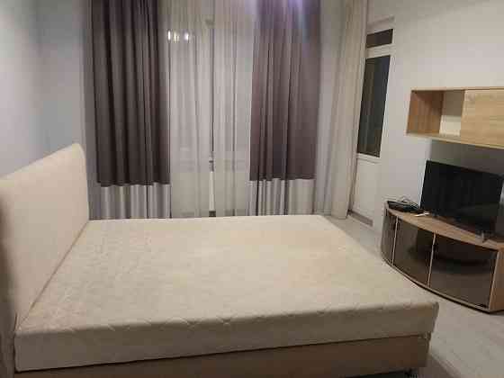 Однокомнатная с ремонтом. Лоджия утеплена. Лиманка