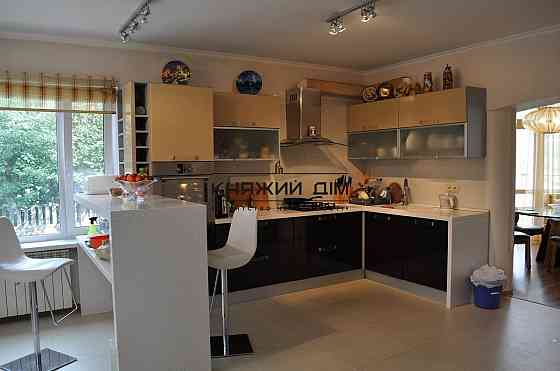 Продаж 2-х поверхового будинку в Васильківському р-ні смт Велика Солтанівка. № 2211631 Велика Солтанівка