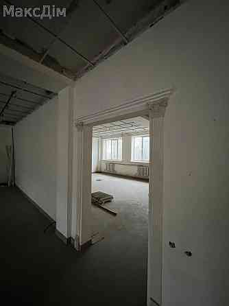 Продаж приміщення вільного призначення на вул. Лесі Українки приміщень - 5, поверх - 1/5 Кременець