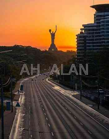 Продаж Гараж/паркомісце на Миколи Міхновського бул., 13А 8/25 поверх Київ