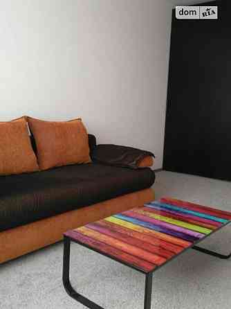 Оренда Квартира 1-кімнатна, 23/25 поверх на ул. Софии Русовой Київ