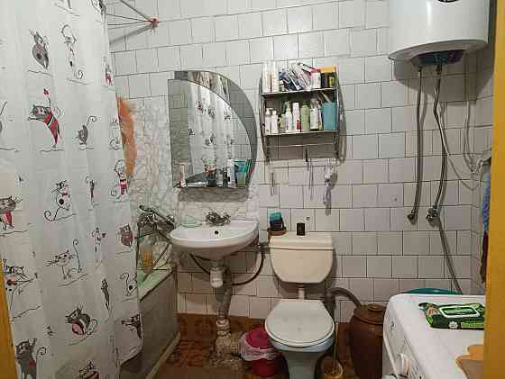 Міцний двоповерховий цегляний будинок. Кропивницький